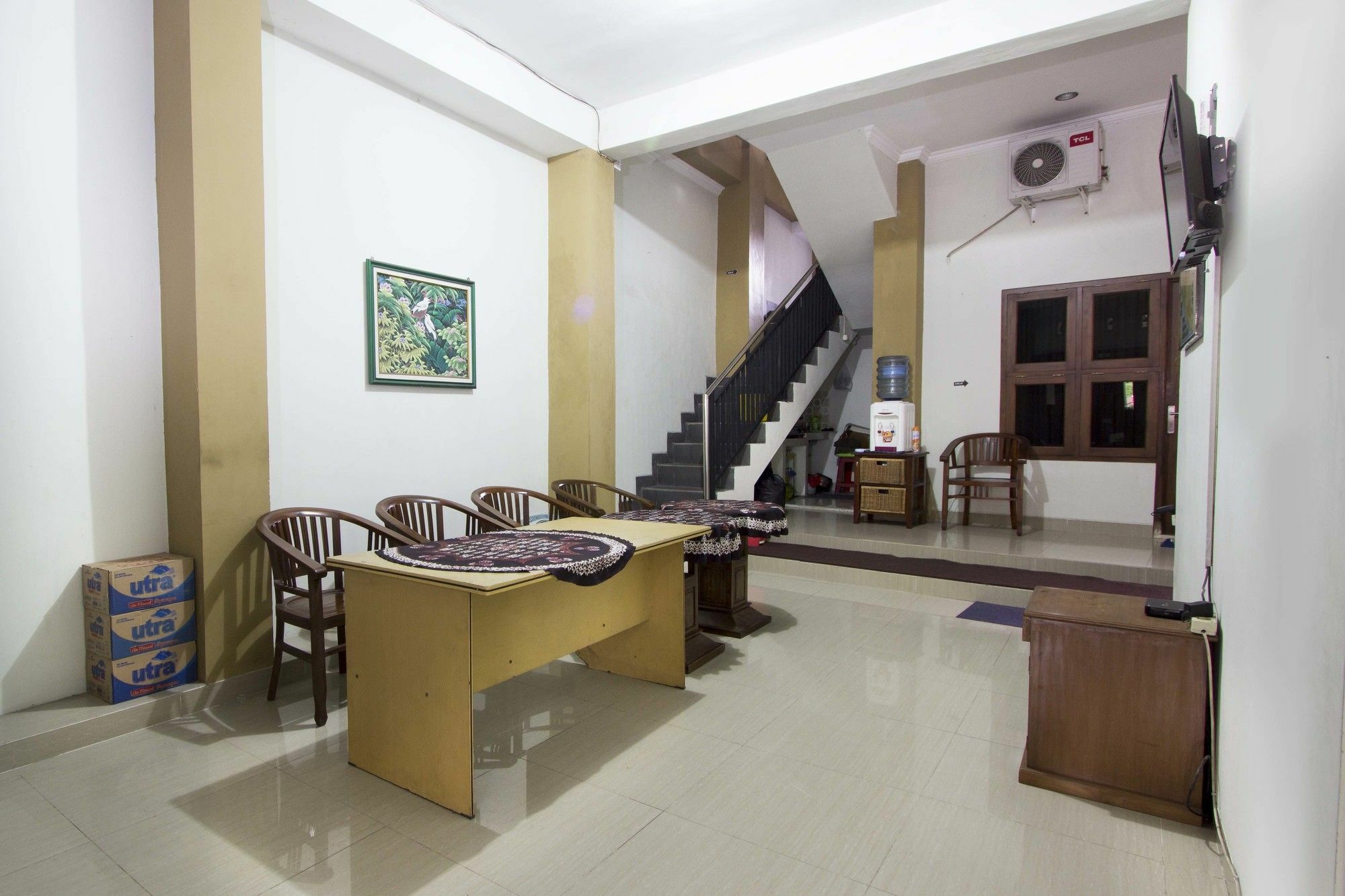 Hotel Reddoorz @ Rejowinangun Kota Gede à Baturetno Extérieur photo
